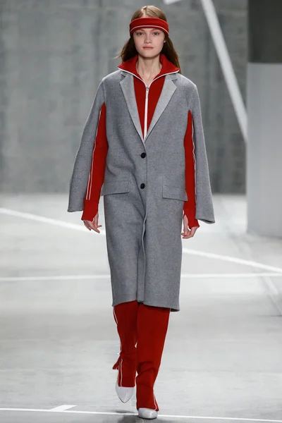 Look 8